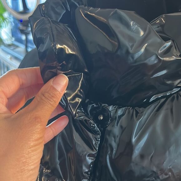 Cropped Puffer Jacket, size M - Picture 7 of 13